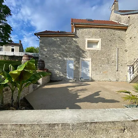 T2 Chez Mongery Holiday home Landreville
