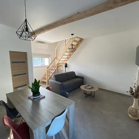 T2 Chez Mongery Holiday home Landreville
